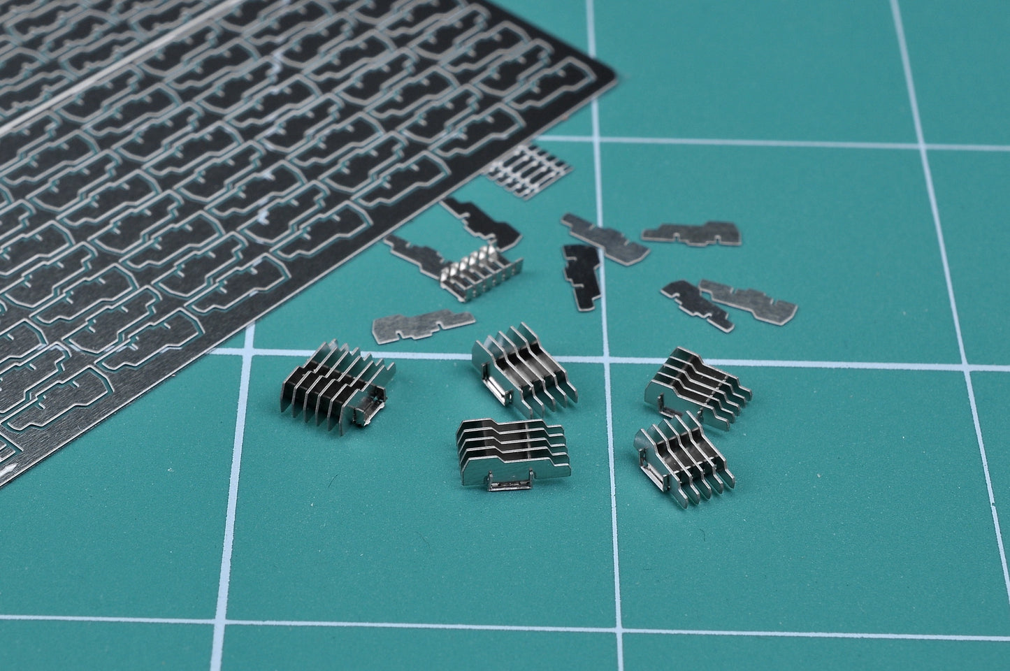 N-018 NERON DETAIL-UP PARTS: HEAT SINKS