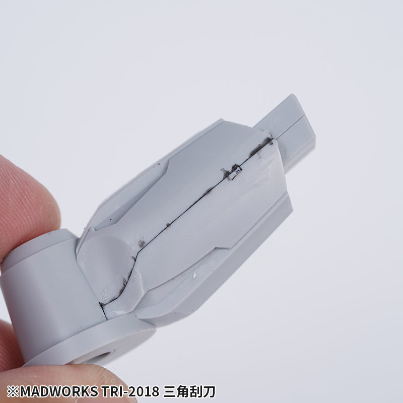 TRI-2018 Triangular Scraper
