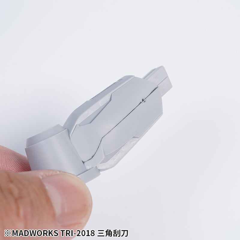 TRI-2018 Triangular Scraper