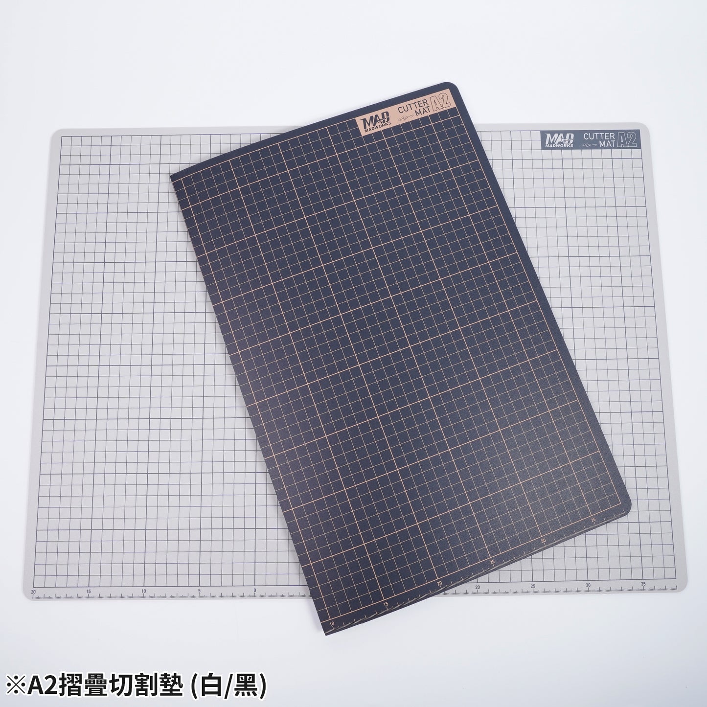 MH-27 A2 FOLDABLE MODEL CUTTING MAT (WHITE-BLACK)